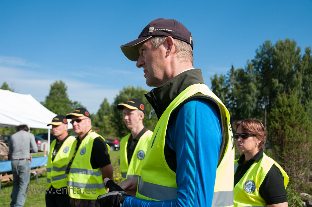 Lets remind you the safety rules.